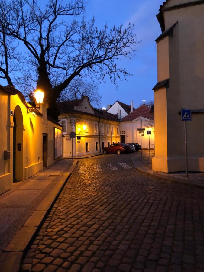 Old Town Basement Apartment Prague Exterior photo