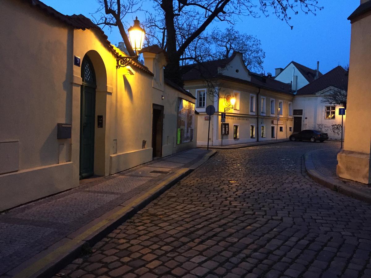 Old Town Basement Apartment Prague Exterior photo